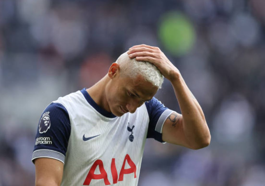 Richarlison dính chấn thương.